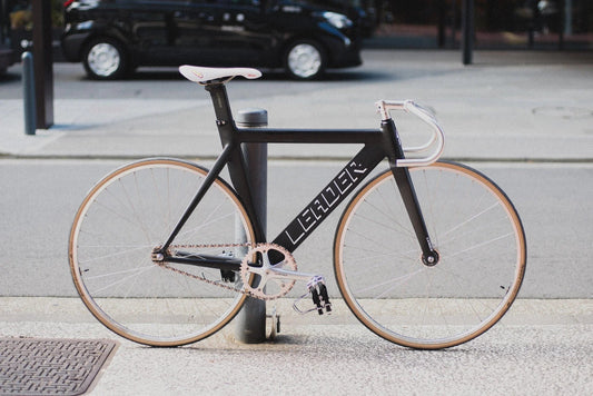 If a LEADER were to race on a Keirin velodrome