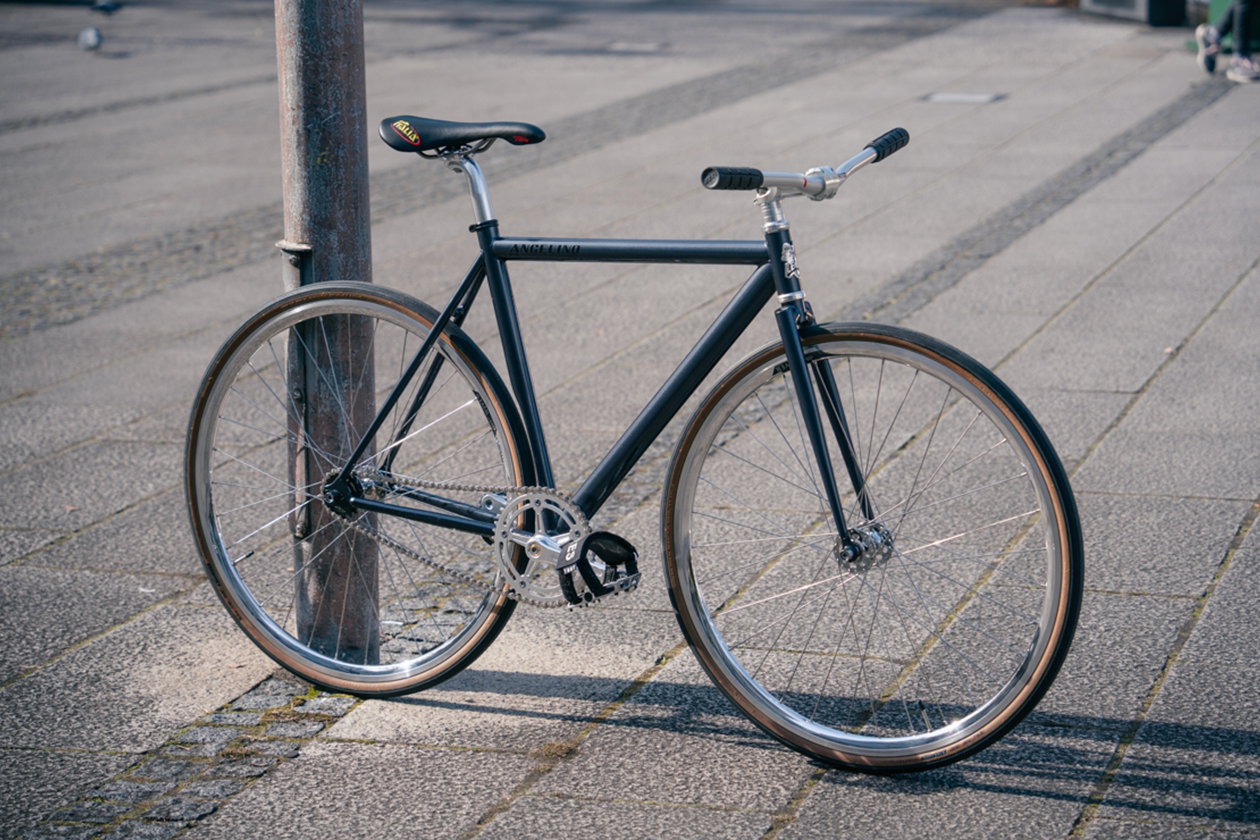 BROTURES WIVER x BROTURES TRACK HUB