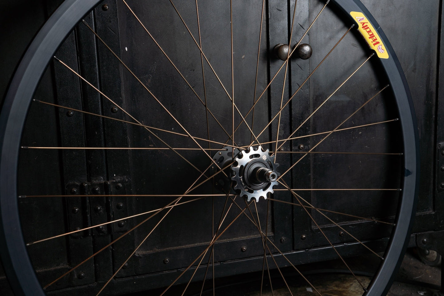 By BROTURES TRACK COG