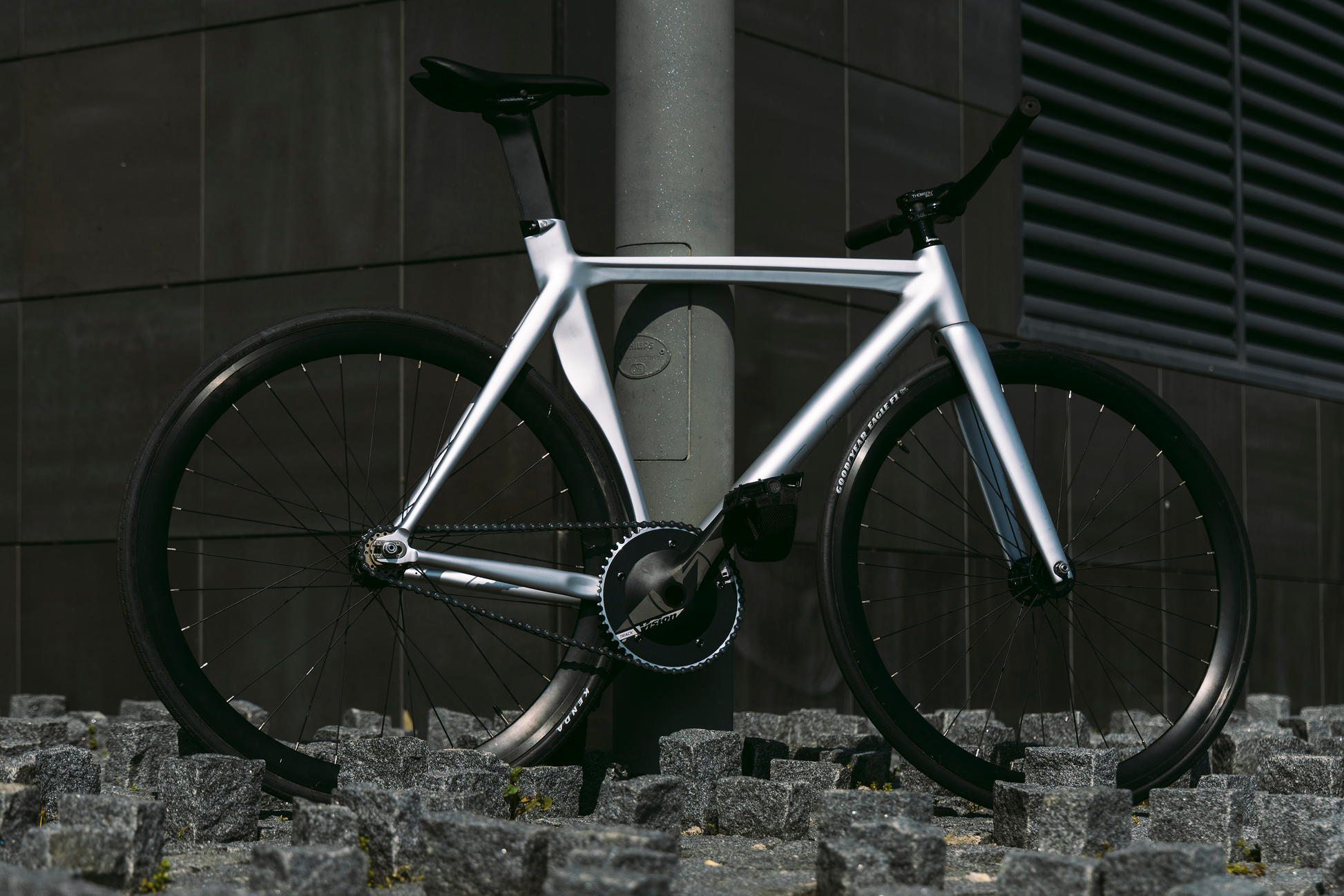 TYRANT BIKES MONARCH Complete Bike – BROTURES GLOBAL TYRANT BIKES MONARCH Complete Bike – BROTURES GLOBAL