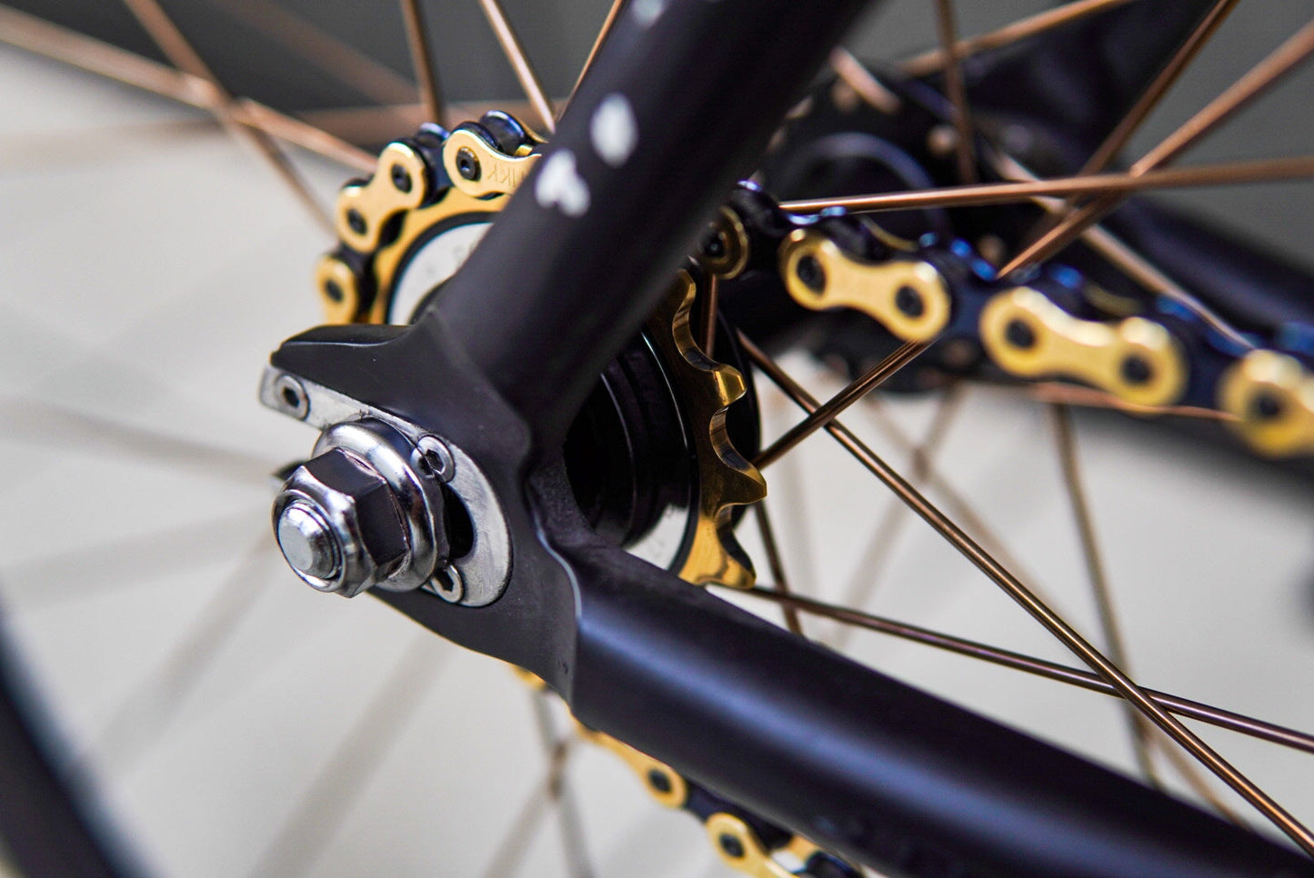 EURO ASIA GOLD MEDAL PRO TRACK COG