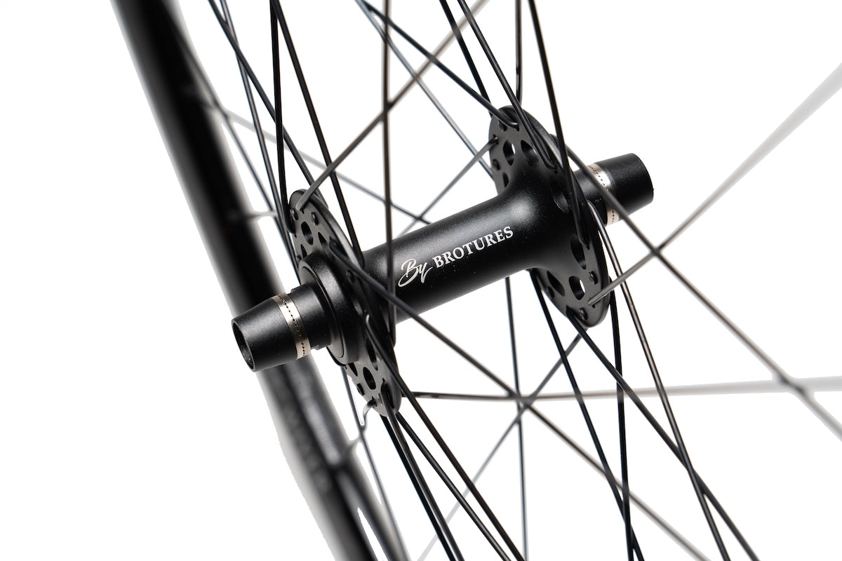 BROTURES WIVER x BROTURES TRACK HUB