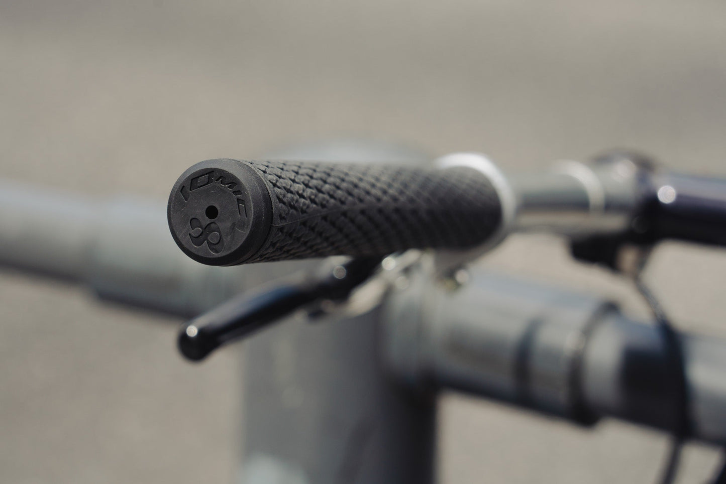 IOMIC iX-B Track Grip