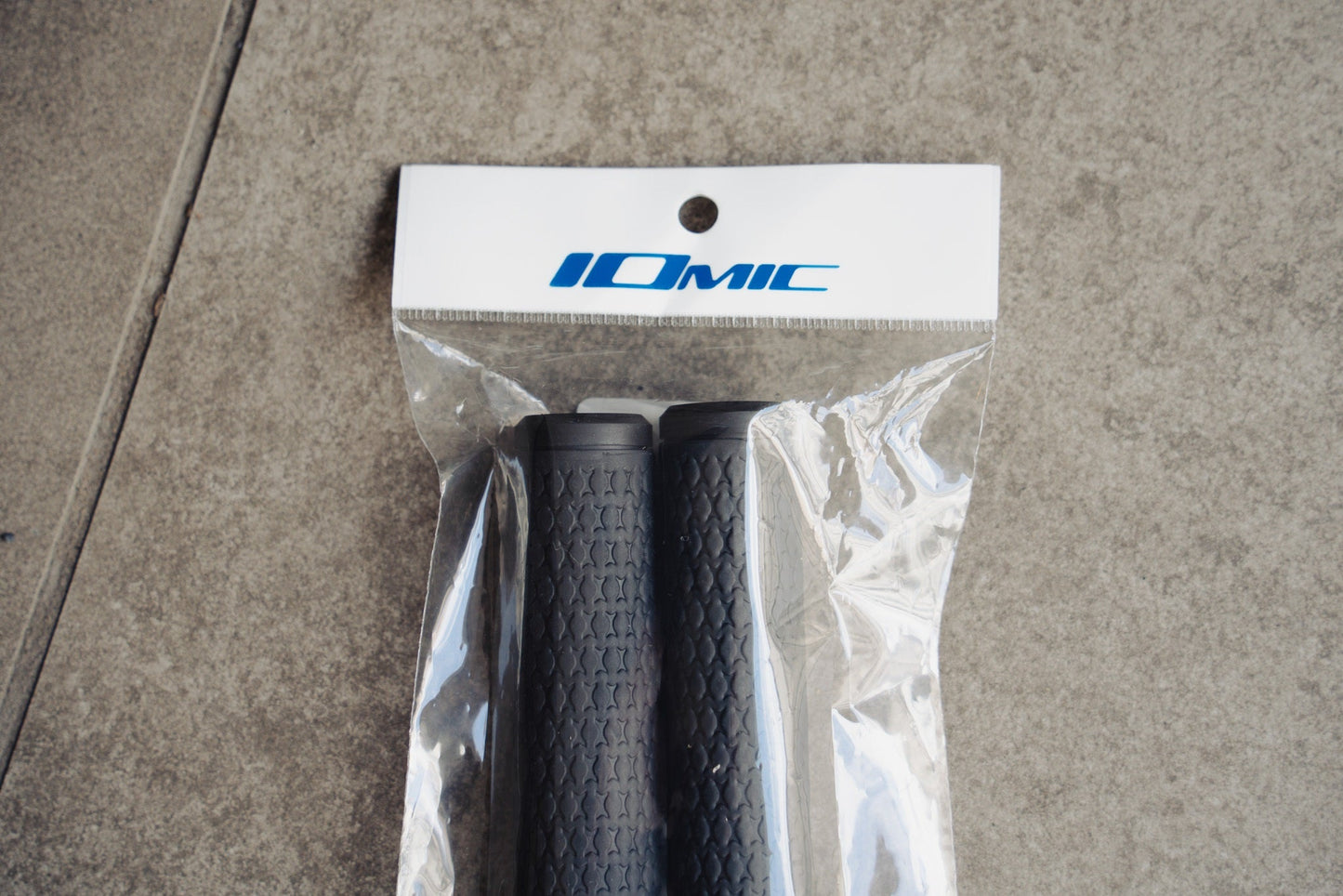 IOMIC iX-B Track Grip