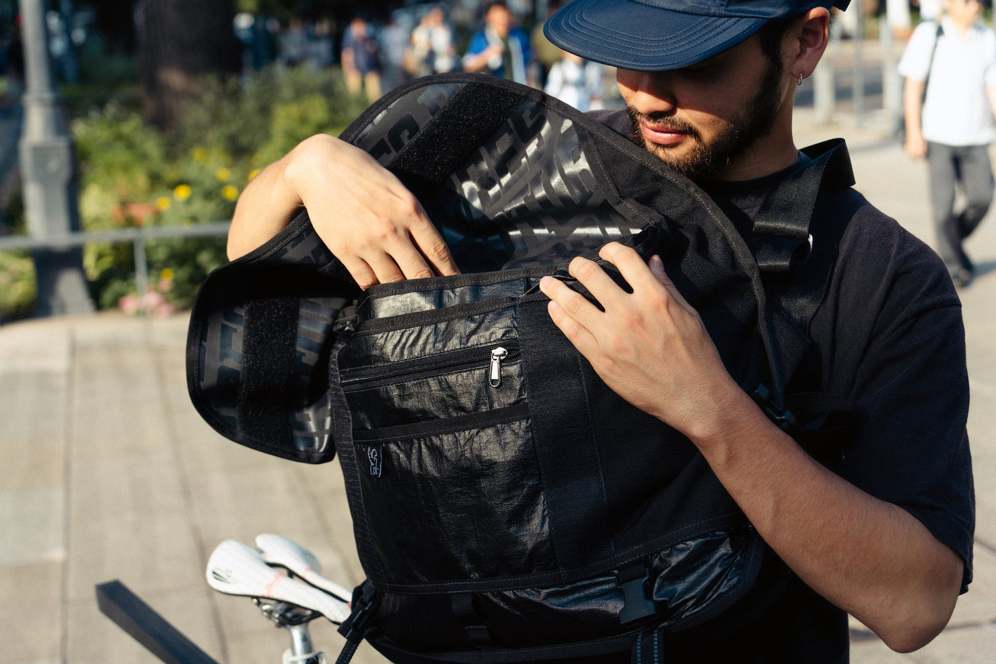 CHROME Messenger Bag "METROPOLIS" by BROTURES