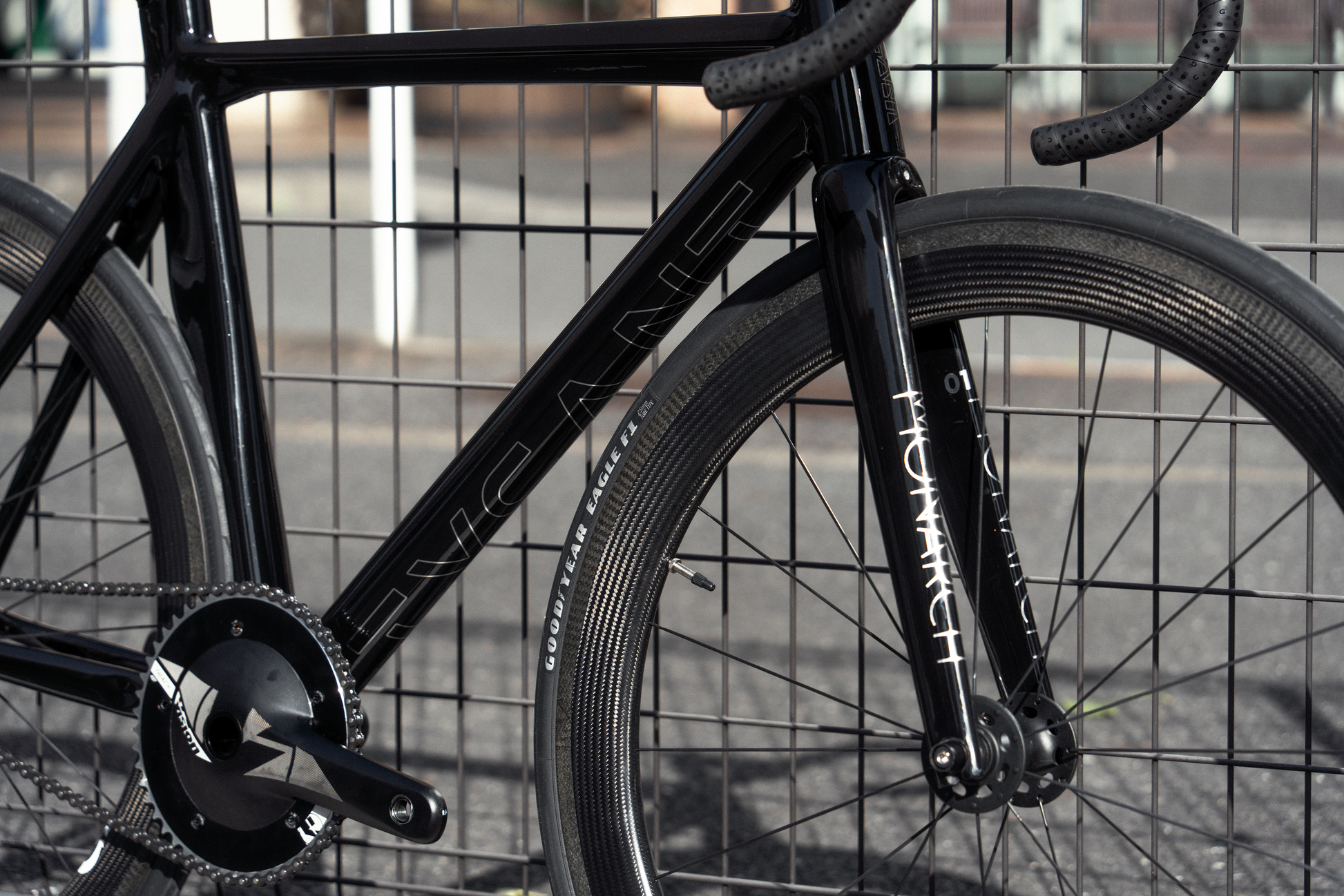 定価以下】TYRANT BIKES MONARCH Sサイズ 定価以下】TYRANT BIKES MONARCH Sサイズ