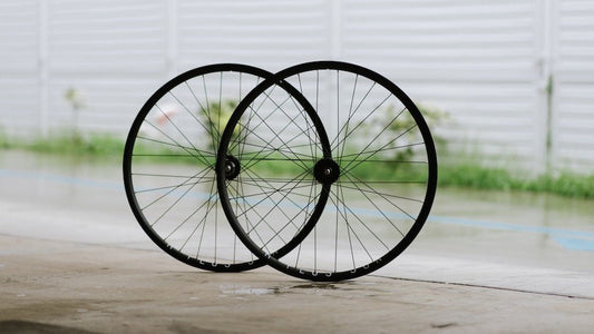 H PLUS SON AT-25 × PHILWOOD Classic Hub Custom Wheel